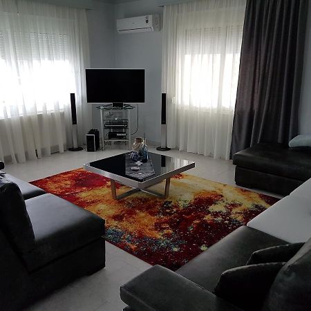 Bourlis Apartments Ασπροβάλτα Εξωτερικό φωτογραφία