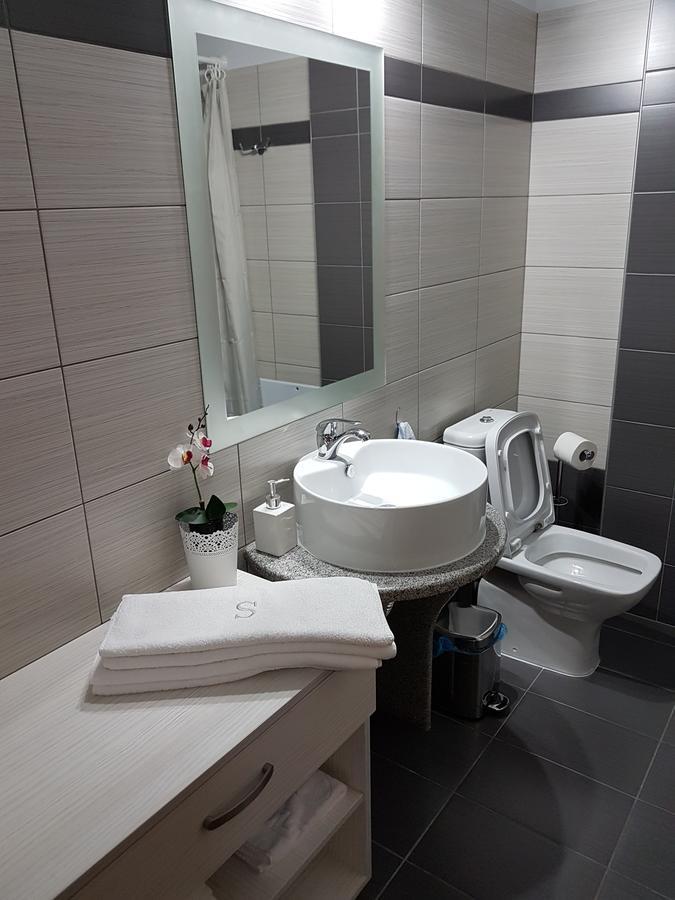 Bourlis Apartments Ασπροβάλτα Εξωτερικό φωτογραφία